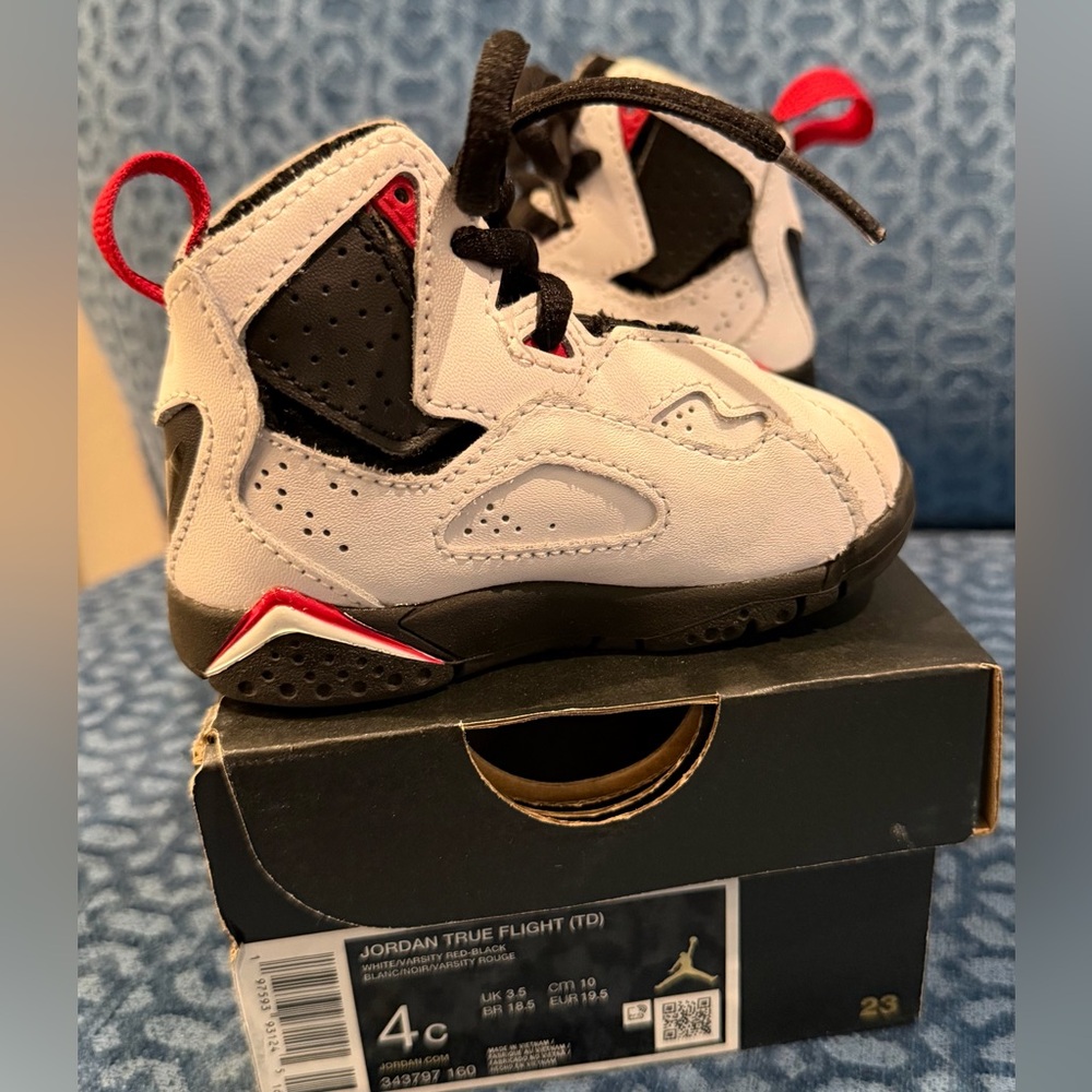 Jordan True Flight toddler Sneakers - White, Black, and Red